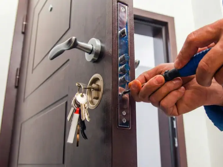 Porta blindada em Camaçari – instalação e manutenção